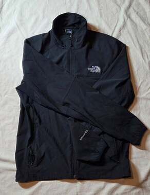 The North Face TNF Apex Softshell Jacket Black Small Full Zip Outdoor Hiking